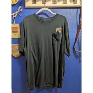 Travis Mathew T-Shirt w/ Pocket Palm Tree